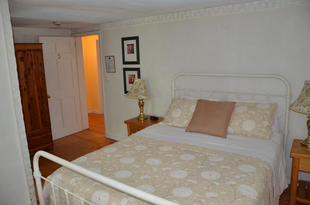 Cornwall Inn Rum bild